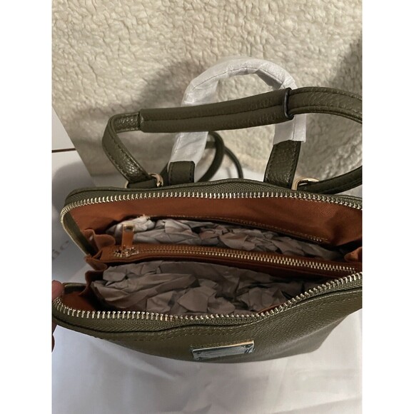 NIB Travel In Chic Green backpack purse - Picture 4 of 4
